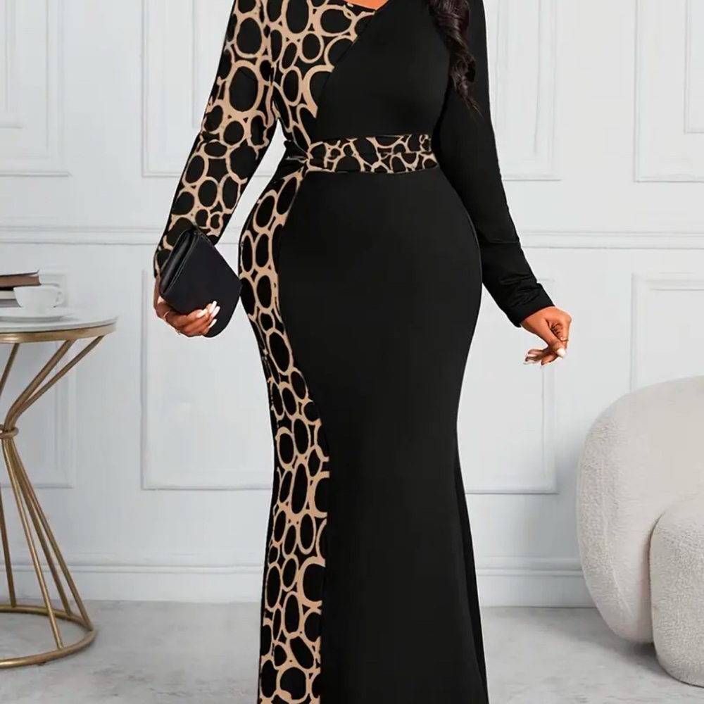 Elegant V-Neck dresss - Picture 4 of 4